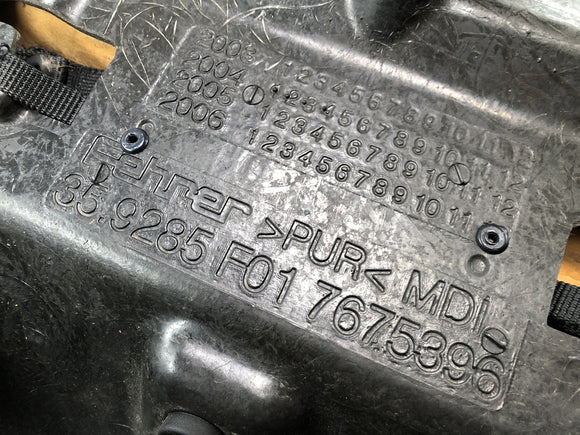 BMW K 1200 S K12S [2004] - Estofamento do banco motorista passageiro preto com defeito de trincas