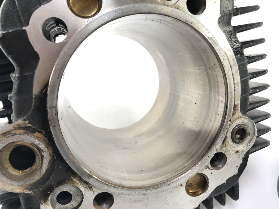 Ducati 900 SS [1991] - Cylinder with piston horizontal