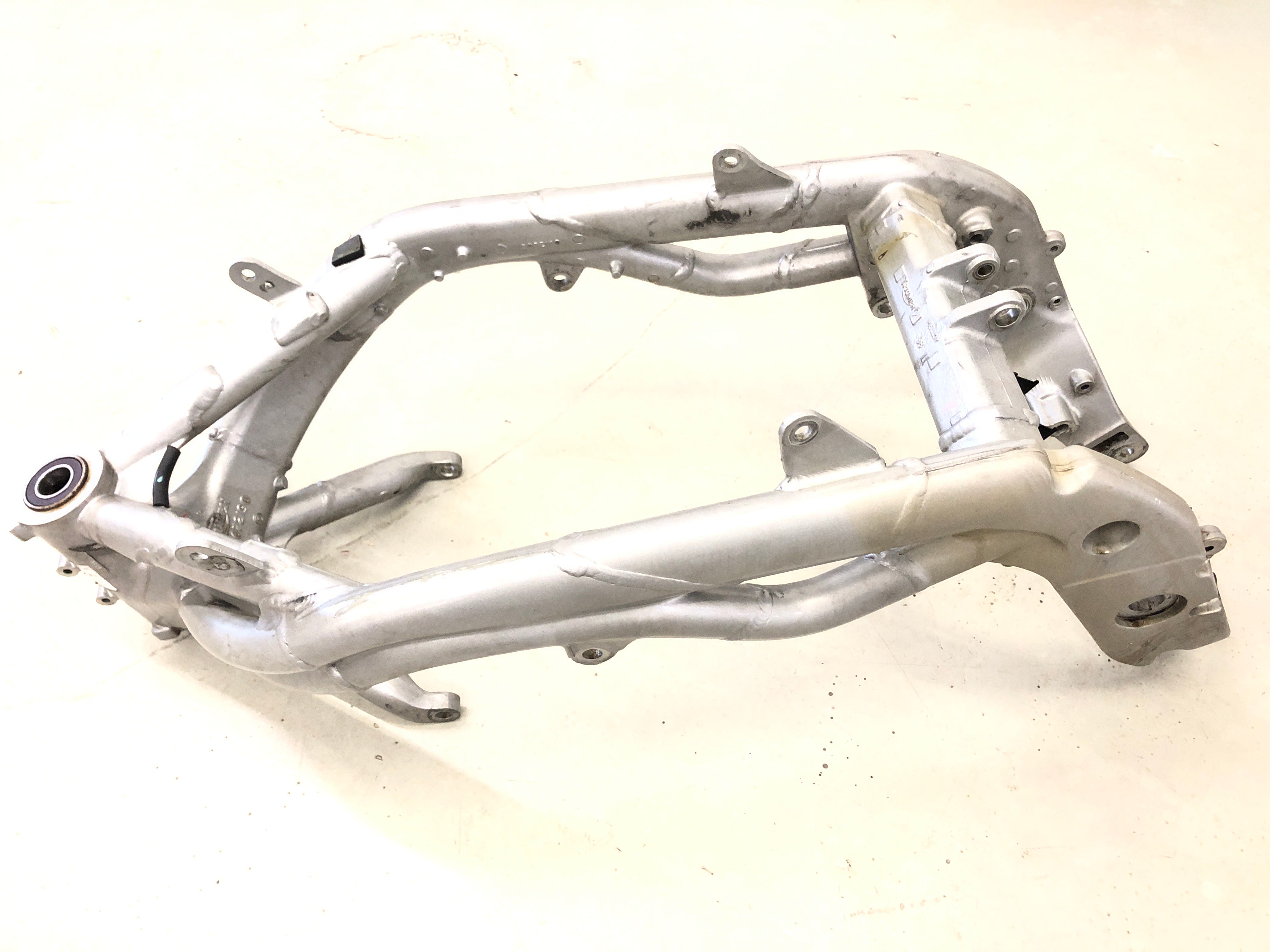 Triumph Daytona 955i T595 [1999] - Frame with papers