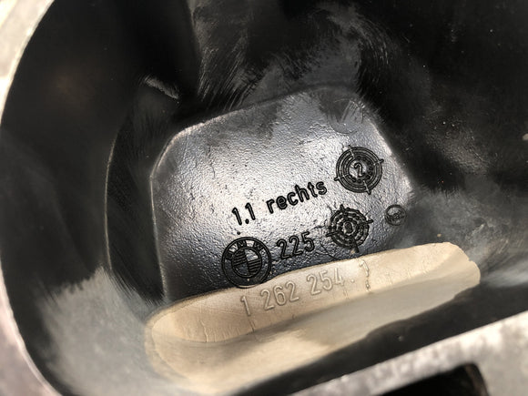 BMW R 100 RT 247 [1981] - Venttiilikansi oikealla