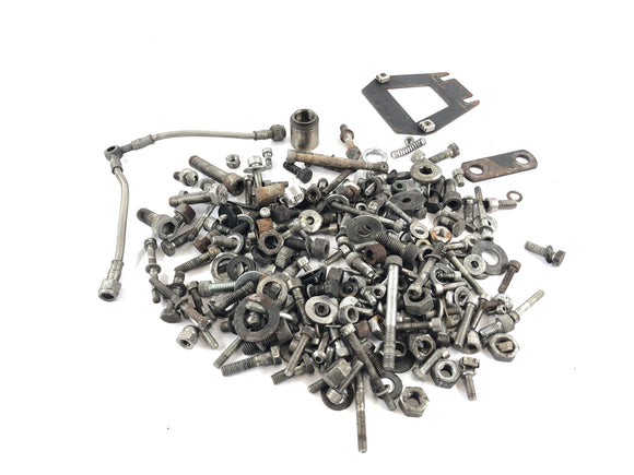 Moto Guzzi California 1100i [1995] - Skruer og resterende dele er indviklet