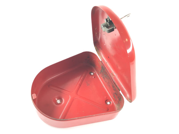 Moto Guzzi V7 Special [1971] - Seitendeckel Werkzeugfachdeckel verschließbar mit Schlüssel