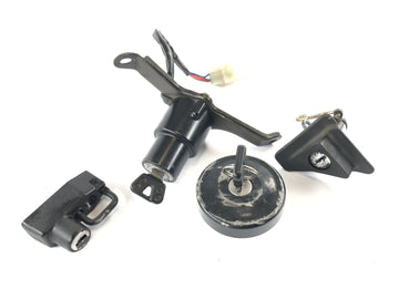 Yamaha v Max 1200 2We [1996] - слесарь, заполняющий шлюз бак helmschloss