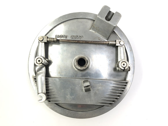 Moto Guzzi V7 Special [1971] - тормозный барабан на переднем дуплексном наборе Sport - держатель Defective