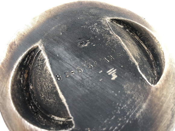 Cagiva Elefant 650 [1984] - Sylinteri mäntien kanssa takana