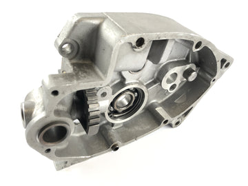 Triumph Bonneville T140V [1976] - Cubierta de engranajes en el interior