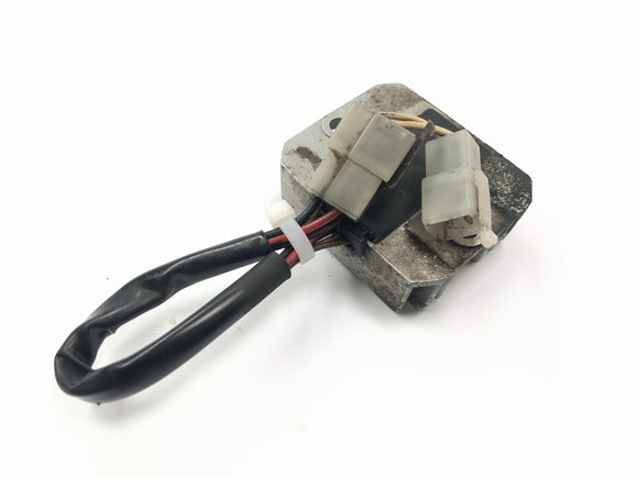 ヤマハXT 600 Zテネレ55W [1986]  - 張力調節因子整流器充電器の制御