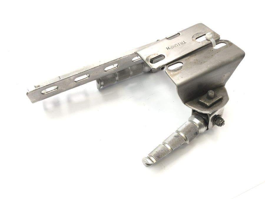 Triumph Speed Triple T509 [1998] - passenger footrest system