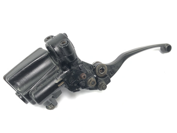 Kawasaki ZX -10 ZXT00B [1990] - brake pump at the front hand brake pump with brake handle