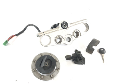 Suzuki Bandit 1200 GV75A [1998] - Kit serrure complet avec té de fourche supérieur et UNE clé