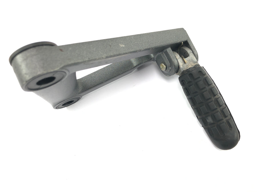 Cagiva Planet 125 [1998] - Opěrka nohou řidiče levá opěrka nohou