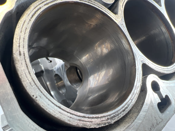 BMW K 1300 S K12S [2010] - Motorgehäuse Leergehäuse mit Kolben