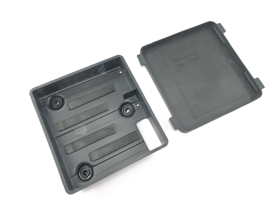 Aprilia Mille RSV 1000 ME [1999] - Batteriefach Abdeckung Deckel Batteriekasten Cover