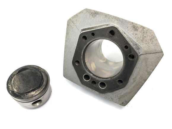 Moto Guzzi California III VY Integrale [1990] - cylindre avec piston à gauche