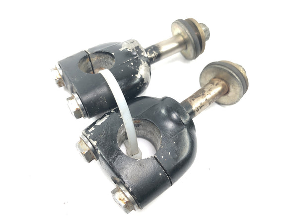 Honda XL 600 RM PD03 [1985] - Ohjaustankoon kiinnitettävä ohjaustangon pidike