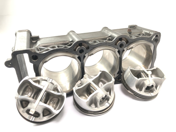 Benelli TNT 1130 [2009] - ピストン付きシリンダー