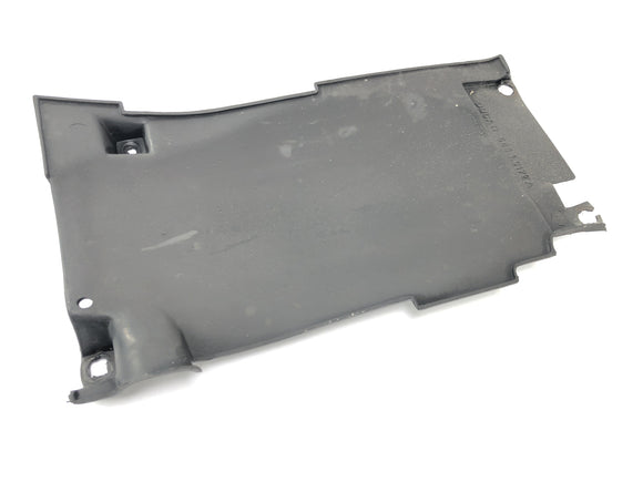 Ducati Monster M600 [1995] - Zadní oplášťování vnitřního pláště na ochranu proti šplouchání