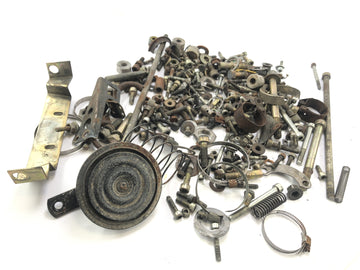 Cagiva Elefant 650 [1984] - Parafusos e peças residuais são complicadas