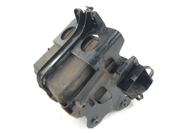 Yamaha XS 650 SE 3L1 [1979] - Cobertura de la batería de la caja de la batería