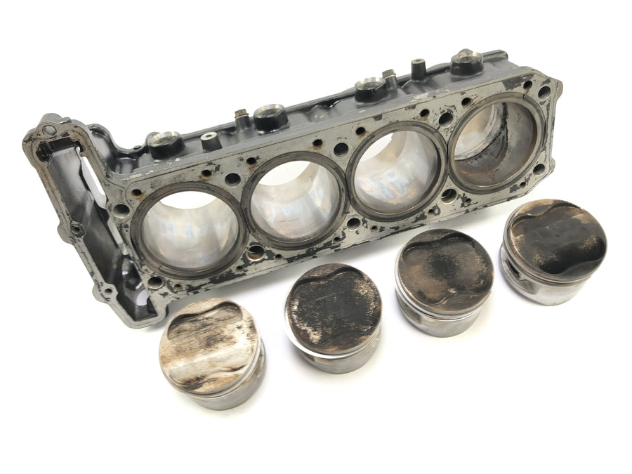 Kawasaki GPZ 1000 RX [1987] - Цилиндр с поршнями