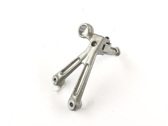 Triumph Speed ​​Triple 955i [1999] - Pedias fotstöd höger