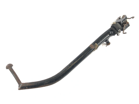 Triumph Bonneville T140V [1976] - Sitio lateral con un soporte de primavera