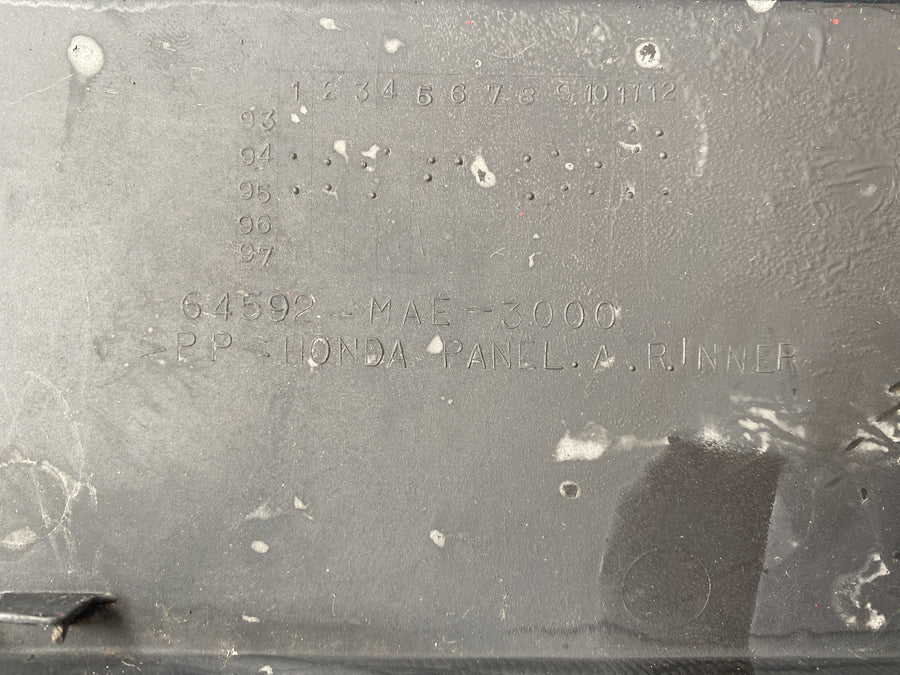 本田CBR 900 RR SC33 [1996]  - 内部壁板驾驶舱