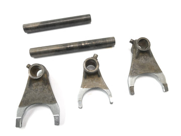 Suzuki GSX-R 1100 W GU75 C [1994] - řadicí vidlice, řadicí drápky, mechanismus řazení