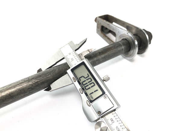 スズキ GSX-R 1100 W GU75 C [1994] - チェーンテンショナー付き後輪アクスルアクスル