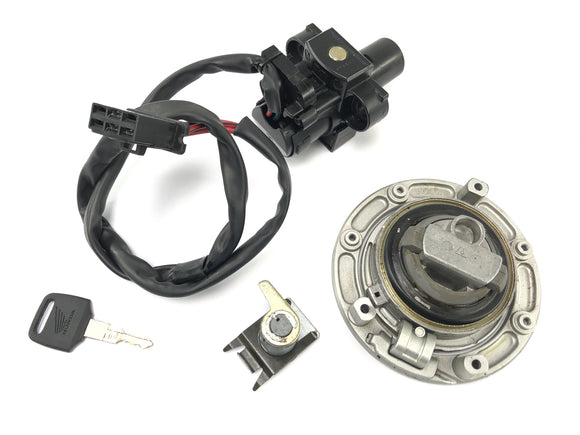 Honda CBR 900 RR SC28 [1994] - Locksmith Lock Lock