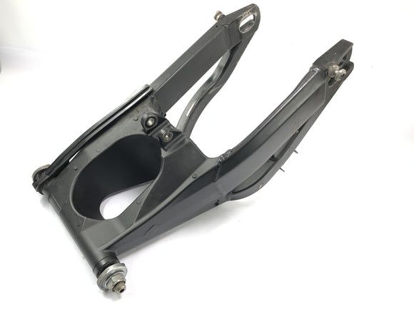 Yamaha YZF R1 RN09 [2003] - Swingehurs bakhjulssving Swing Arm på baksiden