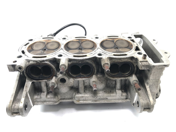 Triumph Sprint St 1050 [2005] - hlava válce