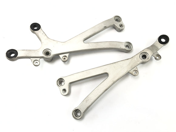 KTM 950 SM LC8 [2008] - uchwyt silnika po lewej i prawej stronie