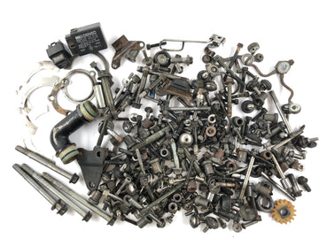 Yamaha V Max 1200 2WE [1996] - 剩余零件和螺丝混批 - 0