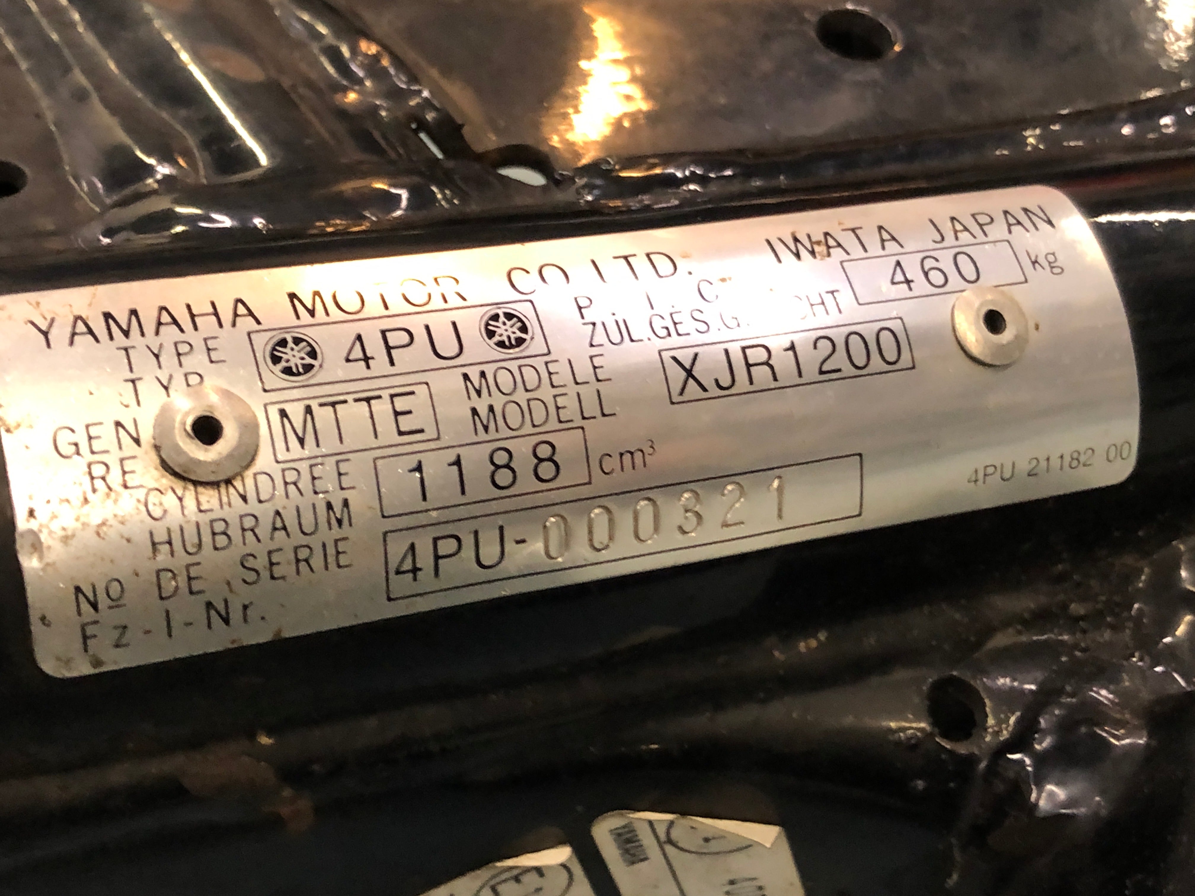 Yamaha XJR 1200 4PU [1995] - Cadre avec papiers