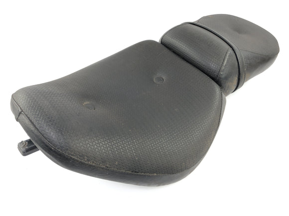 川崎vn 800 Classic [2000]  - 带磨损迹象的长凳