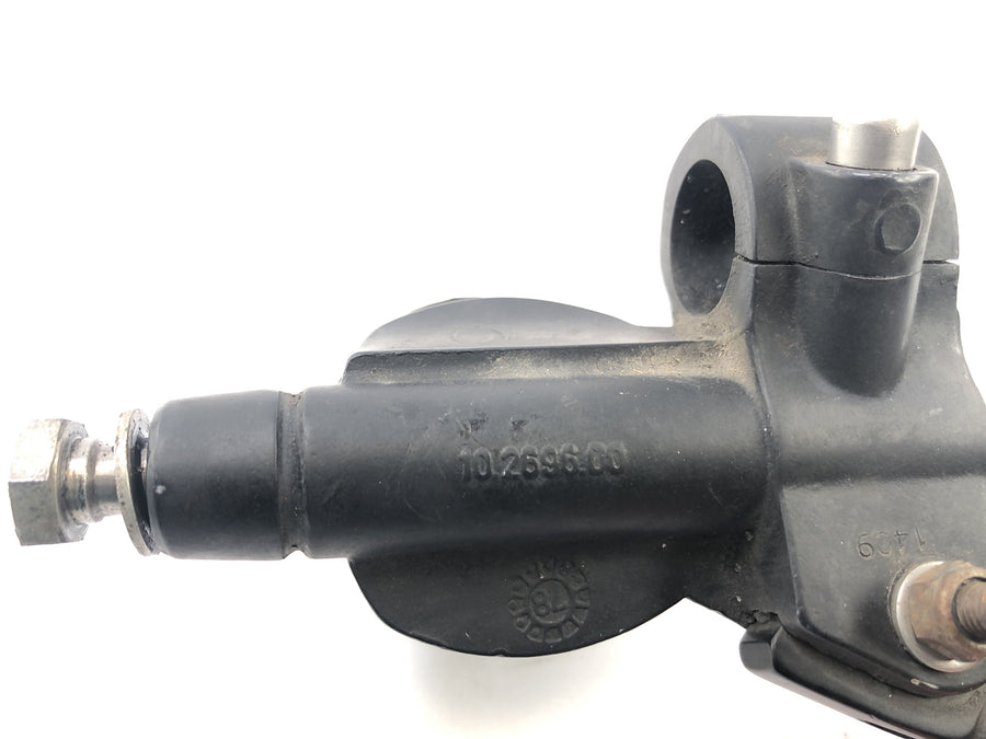 Moto GUZZI V 1000 VG [1980] - Habbrampump rempompstatchebar fittingen aan de rechterkant