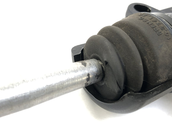 KTM LC4 640 EGS [2004] - Brzdové čerpadlo vzadu