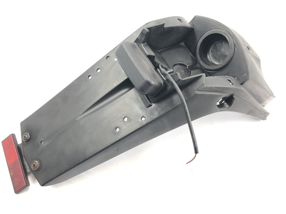 KTM 640 Adventure LC4 [2001] - Rekisterikilven pidike heijastimella