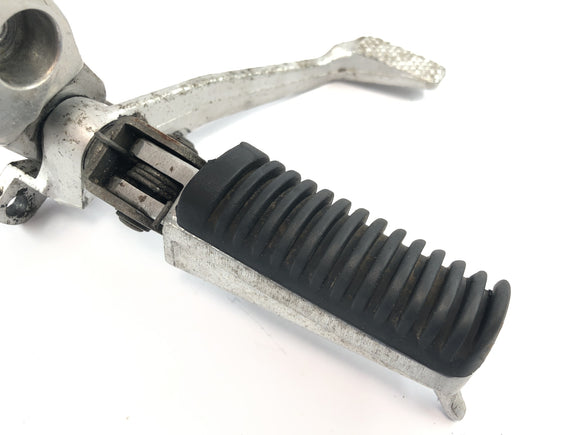 Yamaha XJR 1200 4PU [1996] - Fahrerfußraste rechts mit Bremspedal und Halter