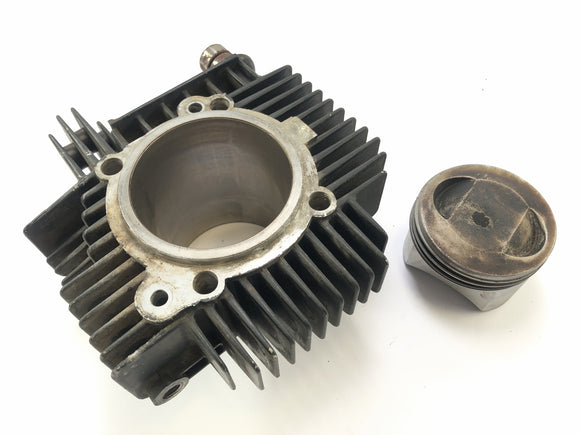 Cagiva Elefant 650 [1984] - Sylinteri männien kanssa edessä