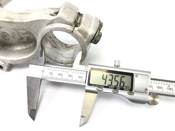 Husqvarna TE 610 E Dual H7 [1999] - dolny zacisk widelca