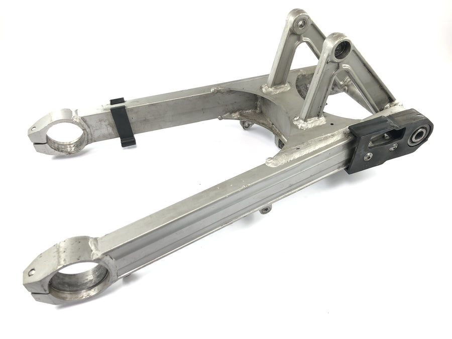 Kawasaki GPZ 1000 RX ZXT00A [1986] - Basculante trasero aluminio