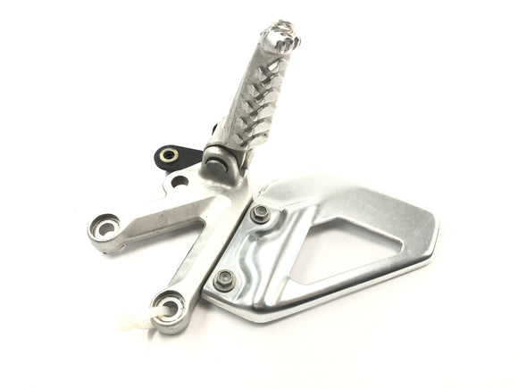 Aprilia RSV 1000 R [2004] - Fahrerfußraste rechts Fußraste mit Halter