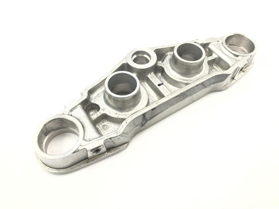 Suzuki Intruder VL 1500 AL [2000] - haarukkasilta haarukanpään ohjauspään sillan yläosassa