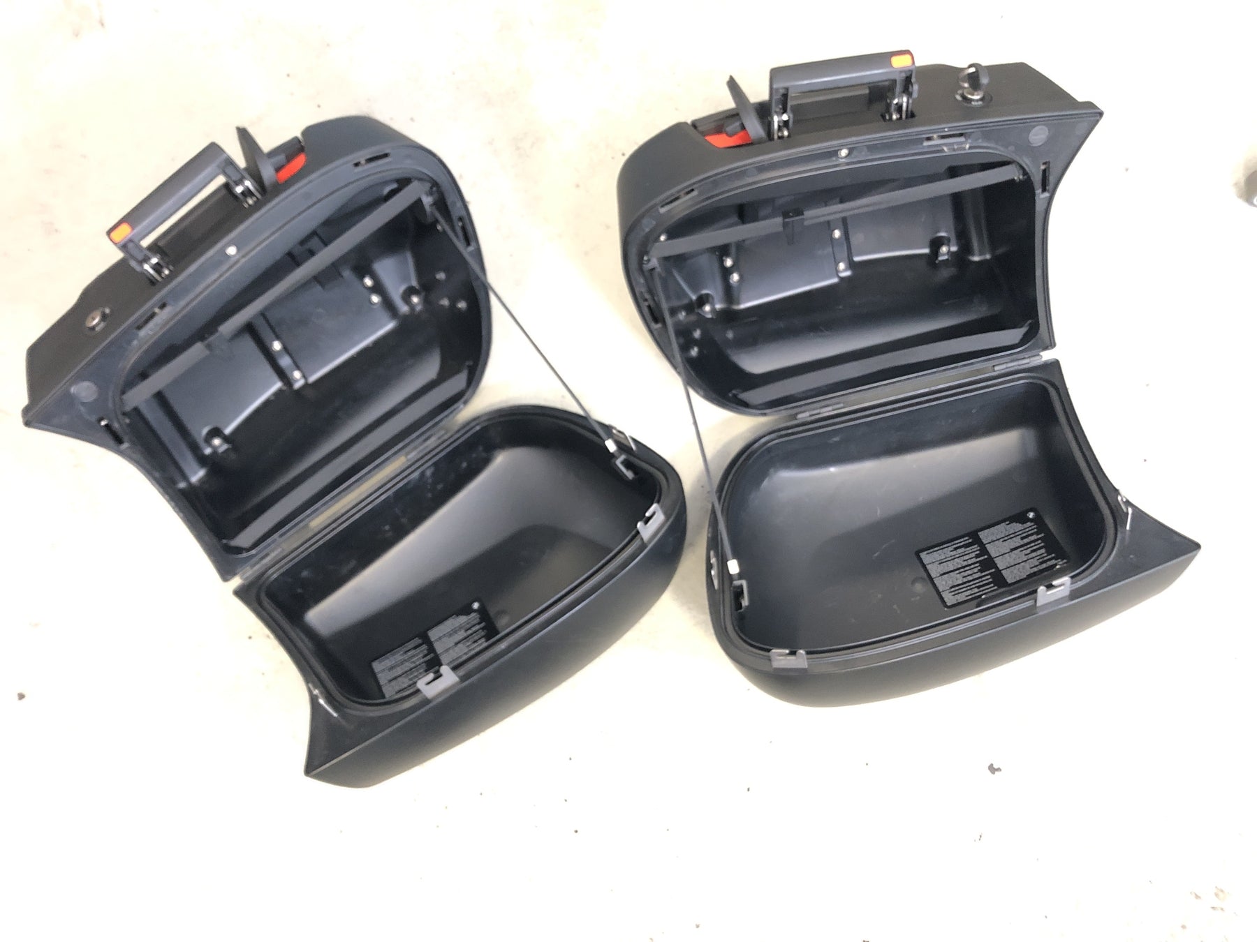 BMW R 1200 R [2007] - Suitcase Set med Castle Set Tacho CDI Fork Bridge ovanför Abe för styret ökad