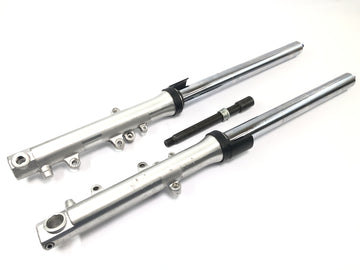 Yamaha XJR 1300 RP06 [2002] - Horquilla telescópica con eje