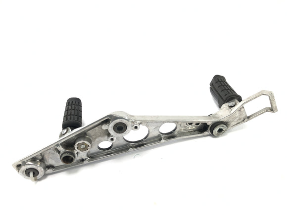 Honda CBX 750 RC17 [1984] - Jalantuen järjestelmän oikea jalkatuki