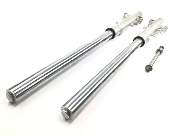 Triumph Tiger 900 T400 [1998] - Teleskooppihaarukka akselilla