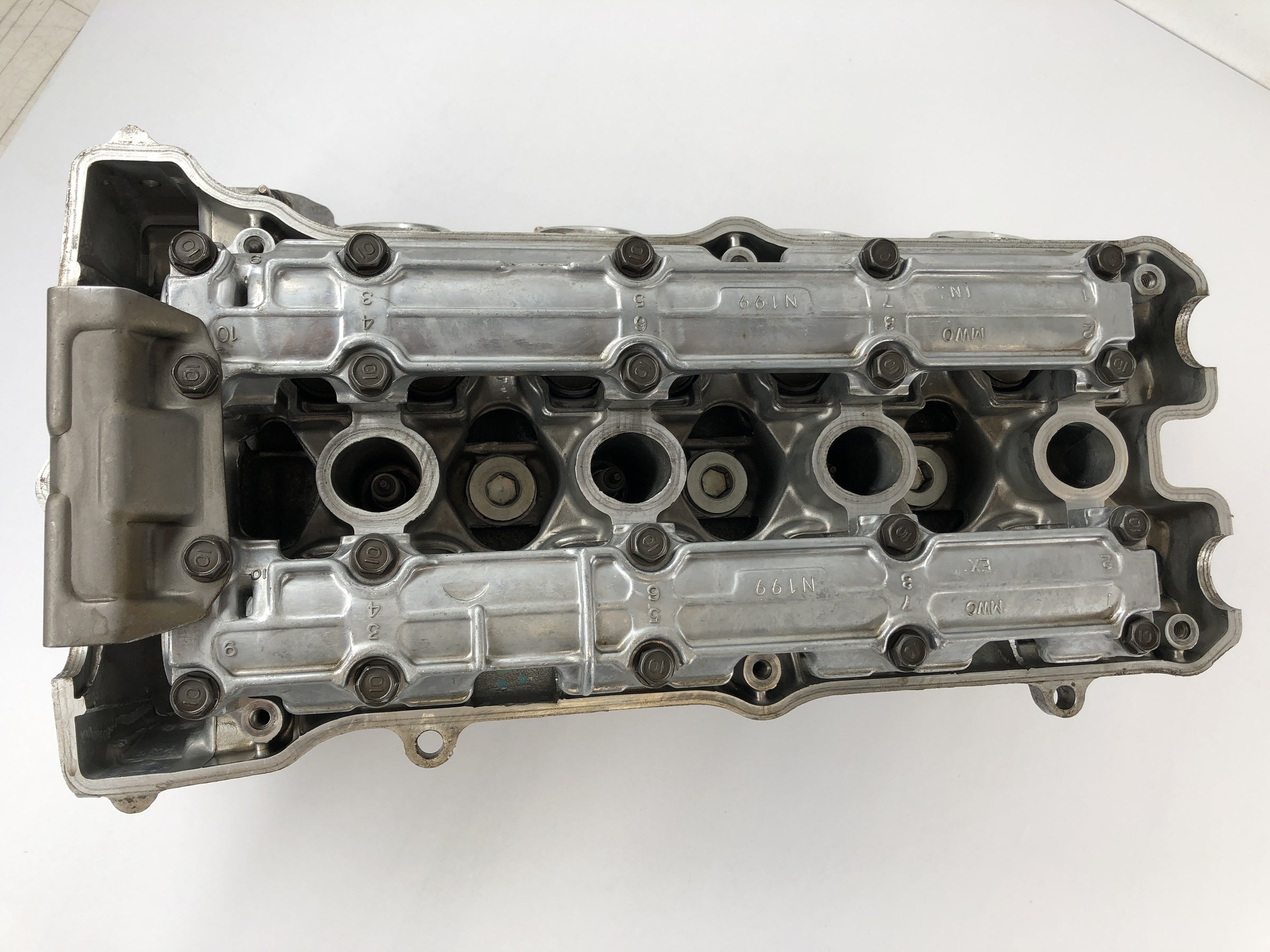 Honda CBR 900 RR SC33 [1996] - Cylinder head